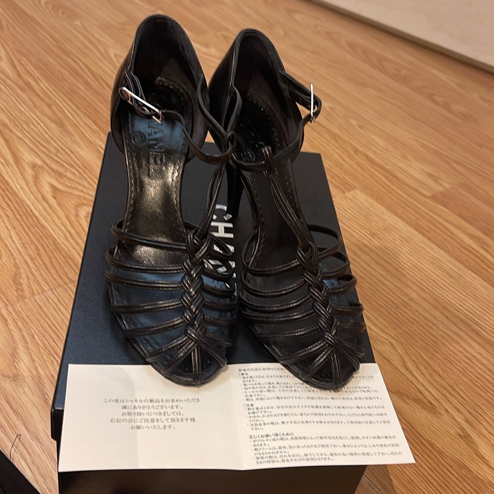 Chanel High Heels 35.5 - Picture 8 of 11